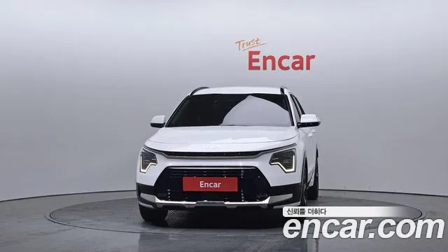 Kia Niro The All New Niro Signature — Фото автомобиля 3