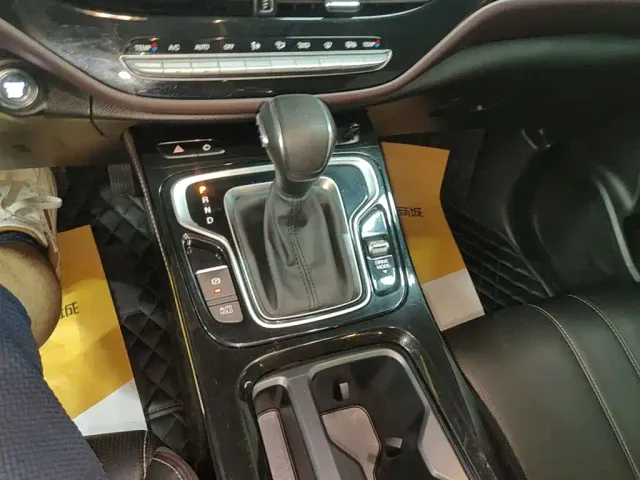 GAC Trumpchi M6 — Фото автомобиля 13