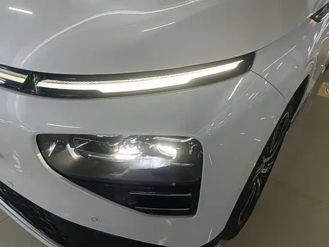 Xpeng G9 — Фото автомобиля 23