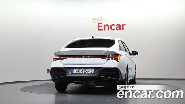 Hyundai Avante — Фото автомобиля 4