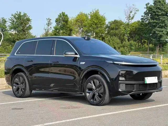 Li Auto L9 — Фото автомобиля 3