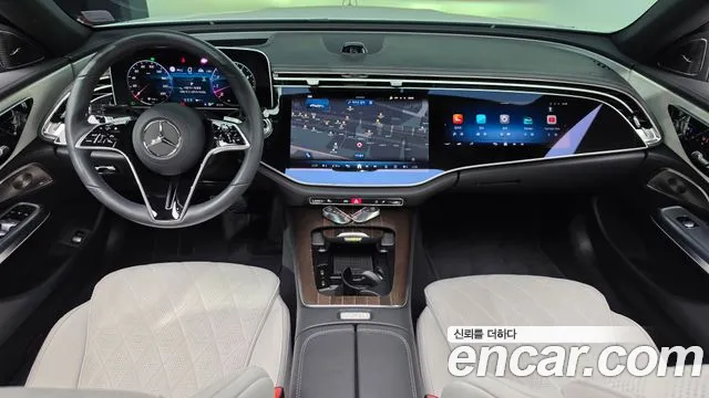 Mercedes-Benz E-Class — Фото автомобиля 8