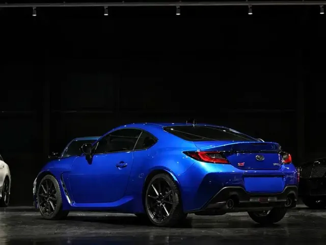 Subaru Subaru BRZ 2025 2.4L Manual EyeSight STI Sport type RS — Фото автомобиля 3