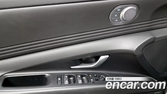 Hyundai AVANTE — Фото автомобиля 19