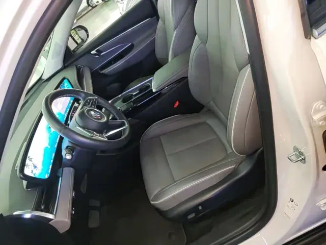 Buick E5 — Фото автомобиля 14
