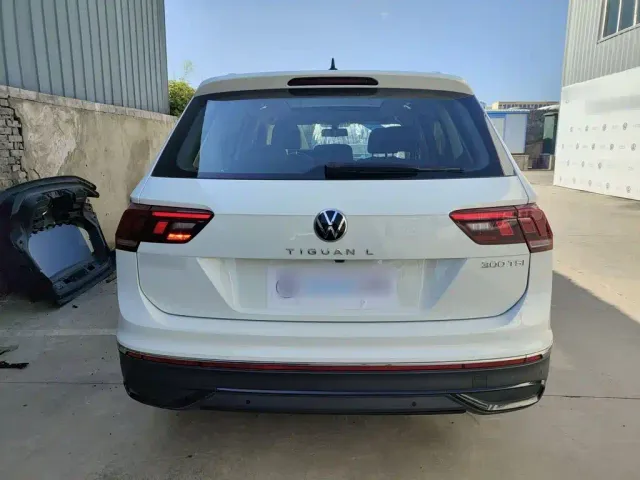 Volkswagen Tiguan L — Фото автомобиля 5