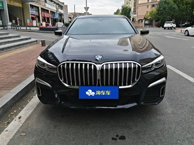 BMW 7 Series — Фото автомобиля 2