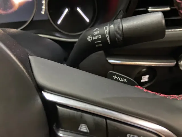 Mazda Axela — Фото автомобиля 20
