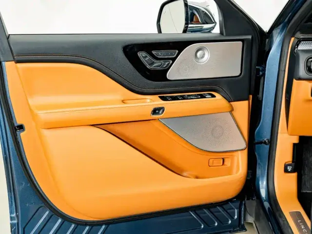Lincoln Aviator — Фото автомобиля 17