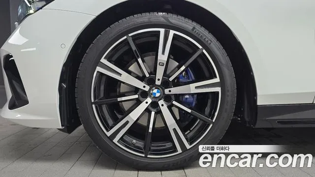 BMW 5 Series G60 — Фото автомобиля 4