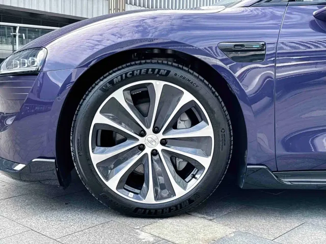 Luxeed S7 — Фото автомобиля 5