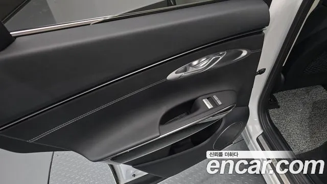 Genesis GV70 — Фото автомобиля 13