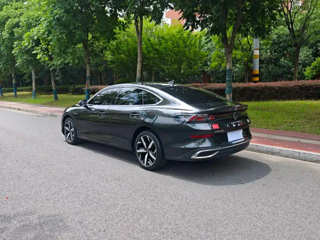 Volkswagen Lamando — Фото автомобиля 12