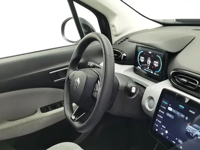 Leapmotor T03 — Фото автомобиля 22