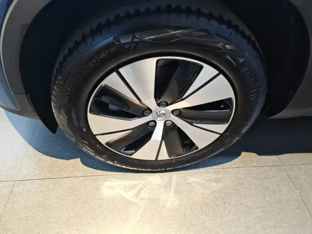 Volvo XC40 — Фото автомобиля 22