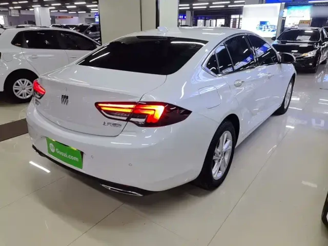 Buick Regal — Фото автомобиля 6