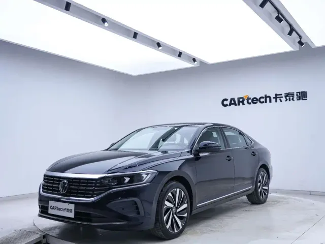 Volkswagen Passat — Фото автомобиля 12