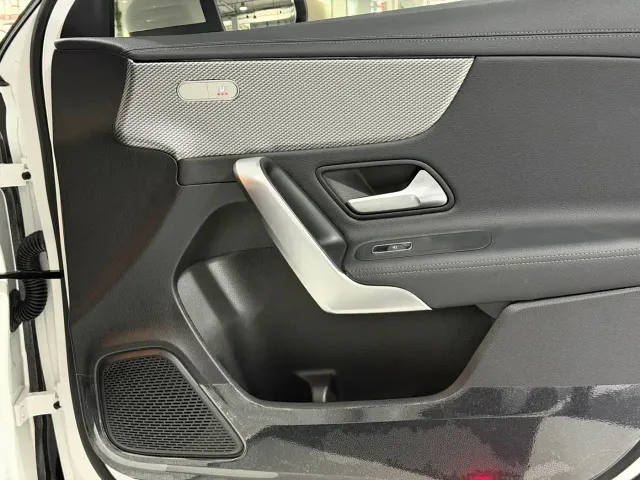 Mercedes-Benz A-Class — Фото автомобиля 19