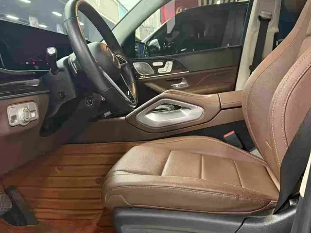 Mercedes-Benz GLE-Class — Фото автомобиля 4