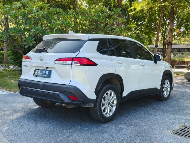 Toyota Frontlander — Фото автомобиля 11