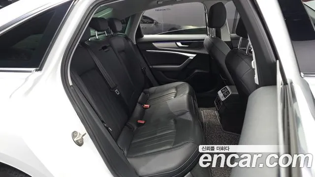 Audi A6 C8 — Фото автомобиля 17