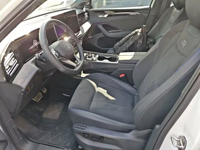 Volkswagen Tiguan L — Фото автомобиля 14