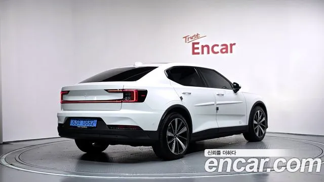 Polestar 2 — Фото автомобиля 2