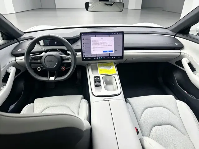 Xiaomi SU7 — Фото автомобиля 6