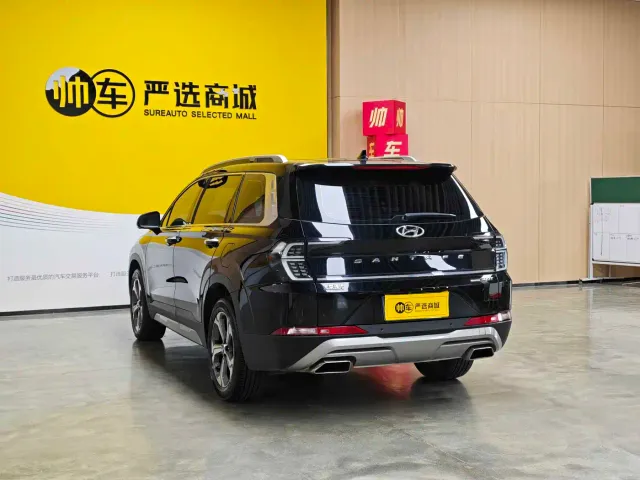 Hyundai Santa Fe — Фото автомобиля 4