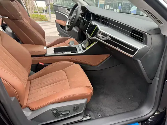 Audi A7L — Фото автомобиля 5