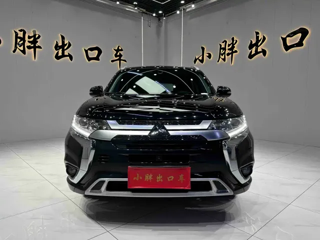 Mitsubishi Outlander — Фото автомобиля 2