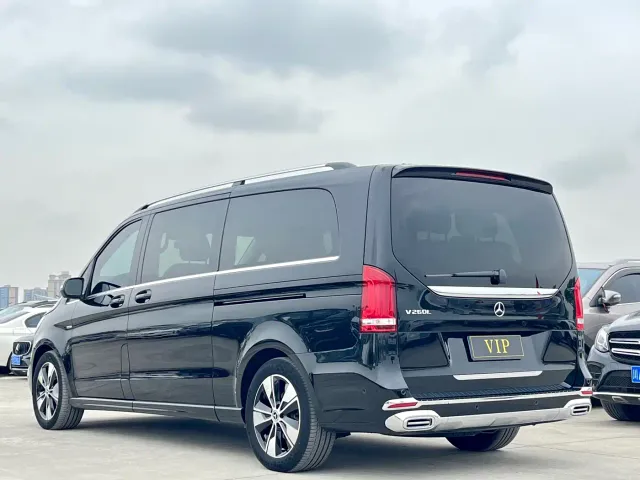 Mercedes-Benz V-Class — Фото автомобиля 4