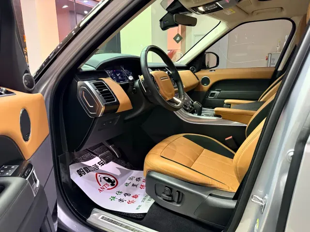 Land Rover Range Rover Sport — Фото автомобиля 8