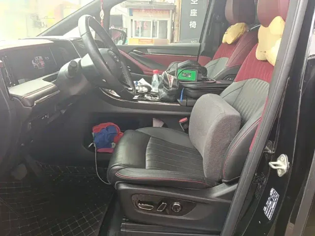 GAC Trumpchi M8 — Фото автомобиля 14