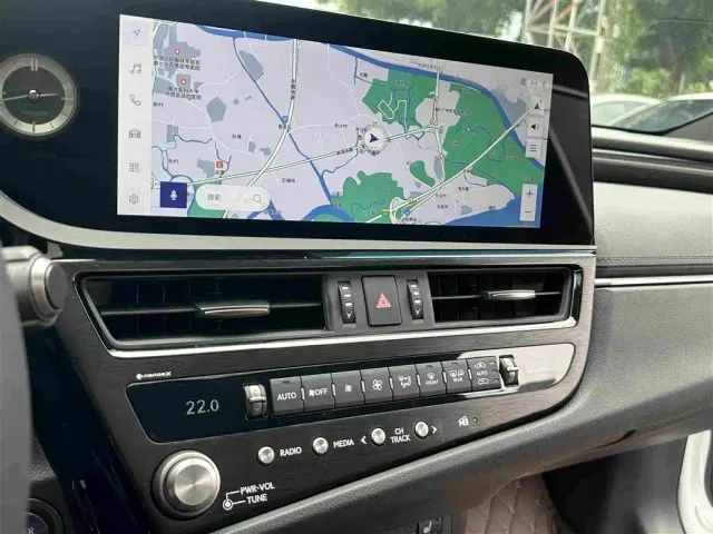 Lexus ES — Фото автомобиля 26
