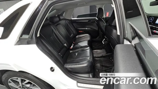Hyundai Grandeur GN7 — Фото автомобиля 17