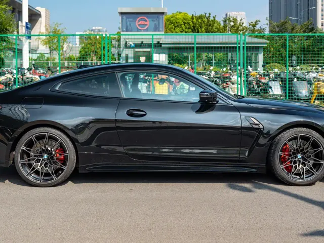 BMW M4 — Фото автомобиля 7