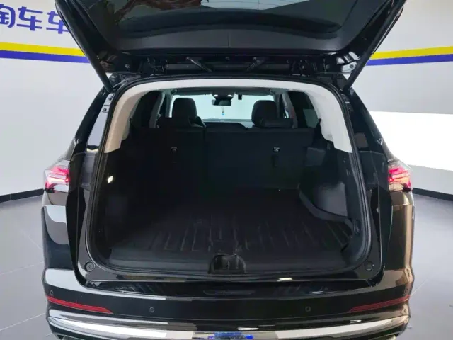 Buick Envision Plus — Фото автомобиля 4