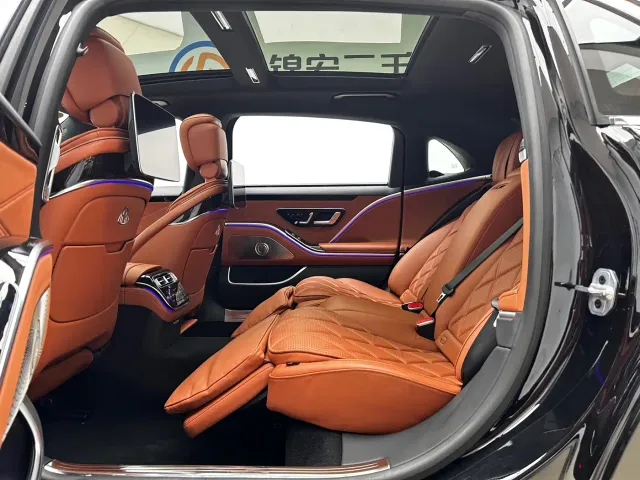 Mercedes-Benz Maybach S-Class — Фото автомобиля 13