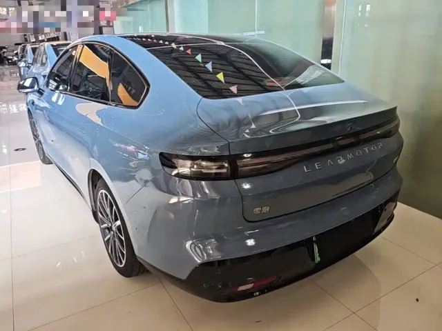 Leapmotor B01 — Фото автомобиля 4