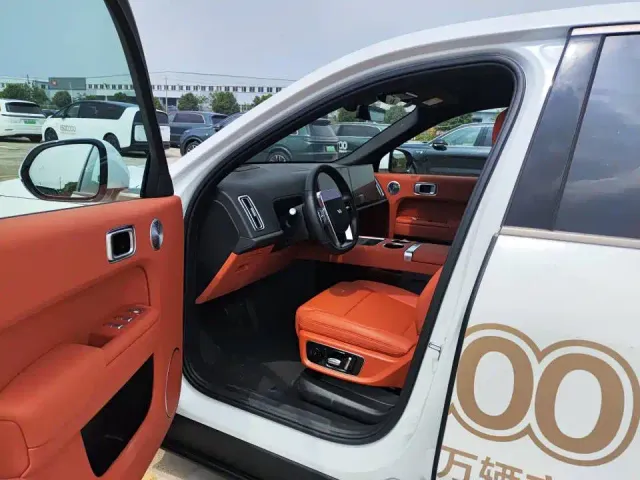Li Auto L9 — Фото автомобиля 3