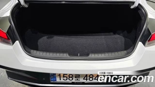 Hyundai AVANTE Новый Avante (CN7) — Фото автомобиля 18