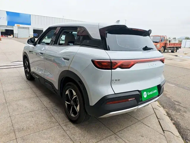 BYD Yuan UP — Фото автомобиля 4