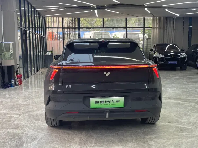 Jiyue Ji Yue 01 — Фото автомобиля 6