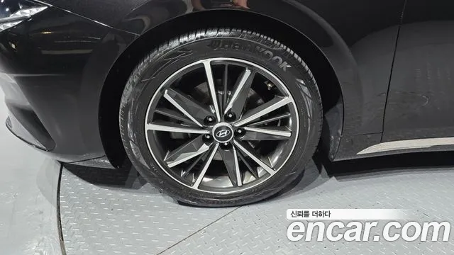Hyundai Grandeur New — Фото автомобиля 5
