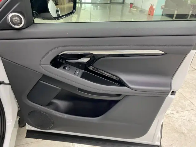 Land Rover Range Rover Evoque — Фото автомобиля 16
