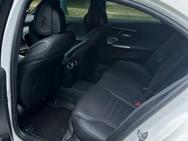 Mercedes-Benz C-Class — Фото автомобиля 6