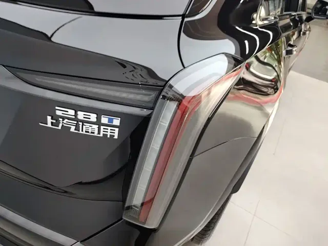 Cadillac XT5 — Фото автомобиля 7