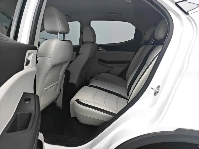 BYD Yuan Pro — Фото автомобиля 14