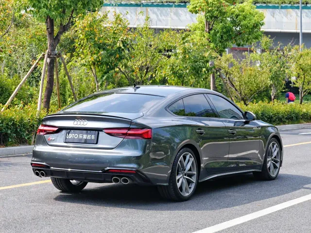 Audi S5 — Фото автомобиля 3
